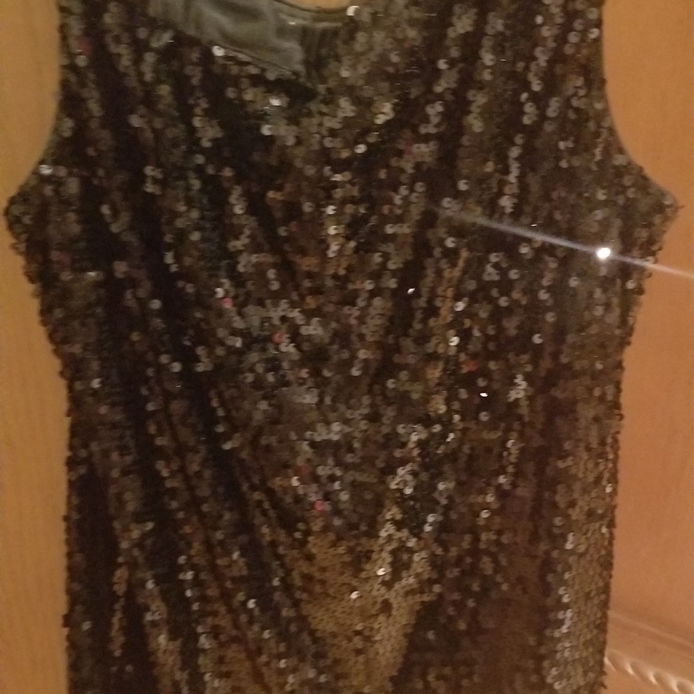 Clothes - Picture 2 of 3